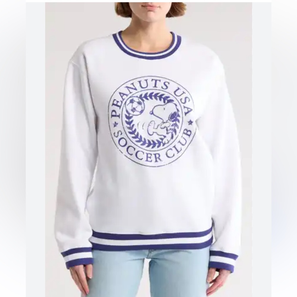 Peanuts USA Soccer Club
Crewneck Sweatshirt White and Navy Soccer Club size S